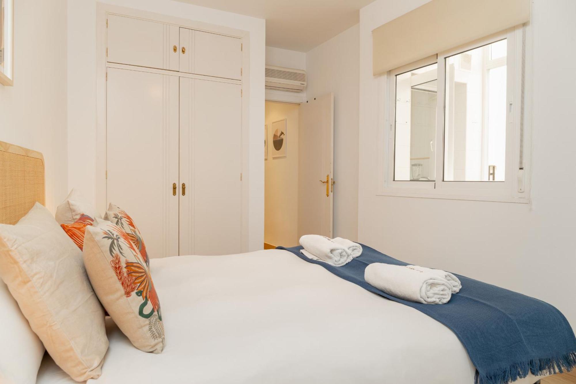 Апартаменты C21 Trendy 2 Bdr & Parking Downtown Малага Экстерьер фото