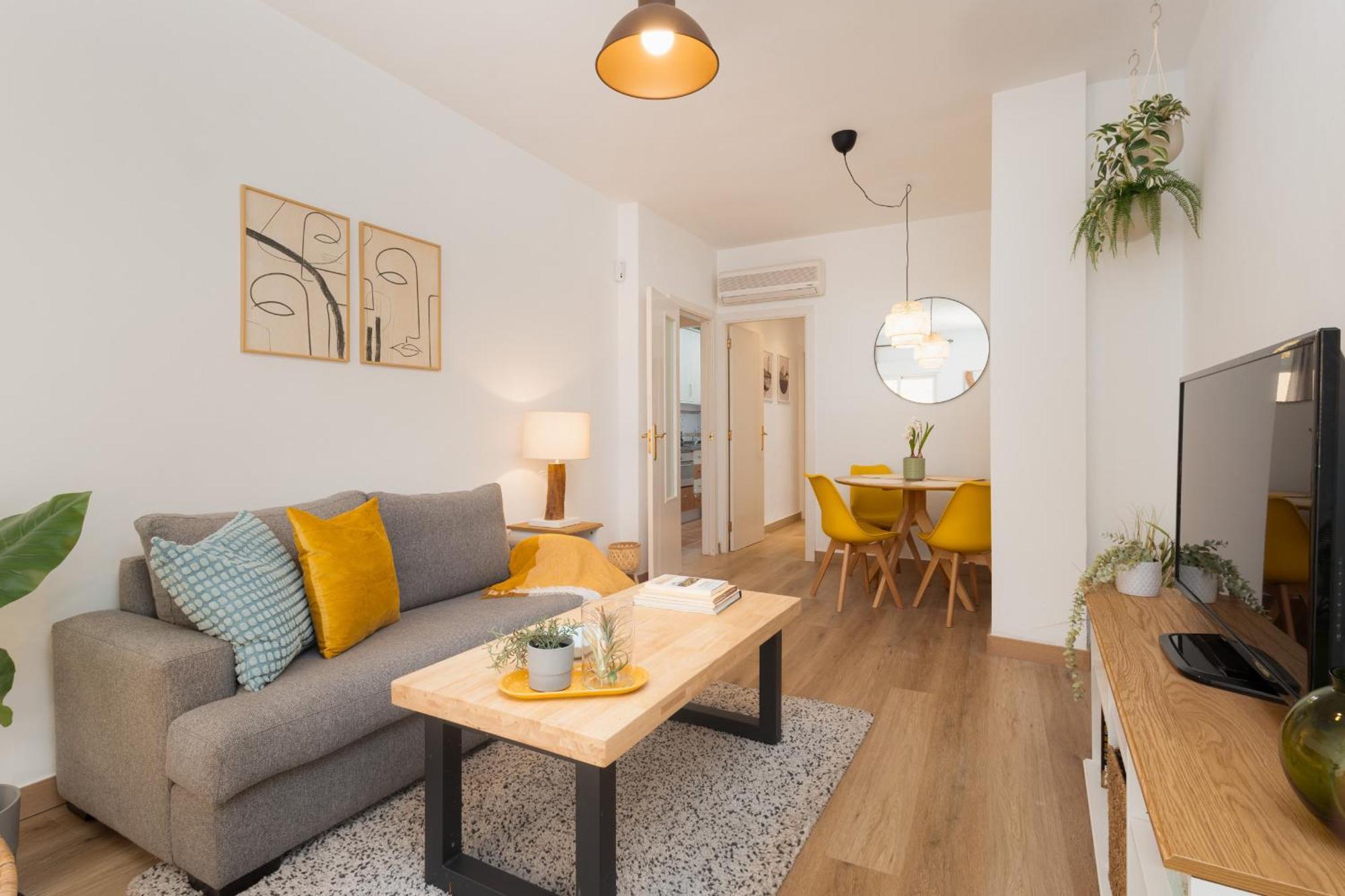 Апартаменты C21 Trendy 2 Bdr & Parking Downtown Малага Экстерьер фото